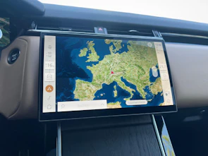 immagine del veicolo LAND ROVER Range Rover Velar 2.0 P400e Dynamic HSE