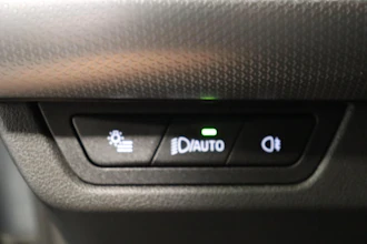 https://vehicle.imgix.net/4344771/458ba1dd-f9a1-464d-b5a6-e53b63911c87.JPG