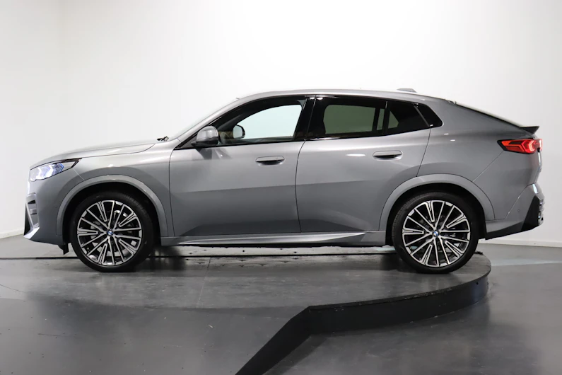 image du véhicule BMW iX2