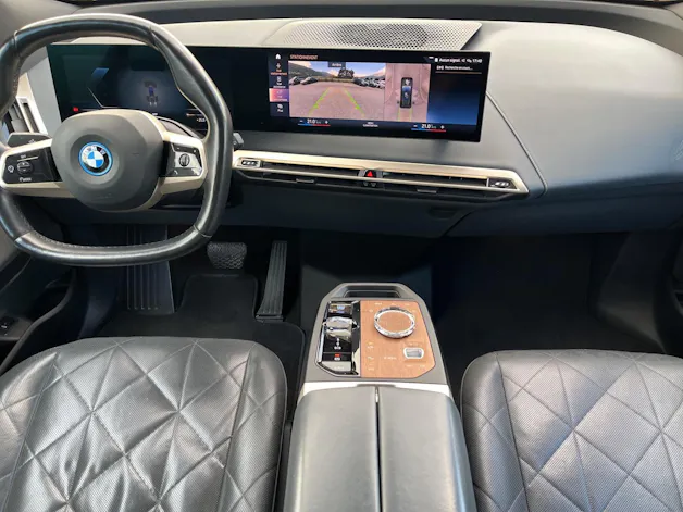 BMW iX xDrive50 (CH)