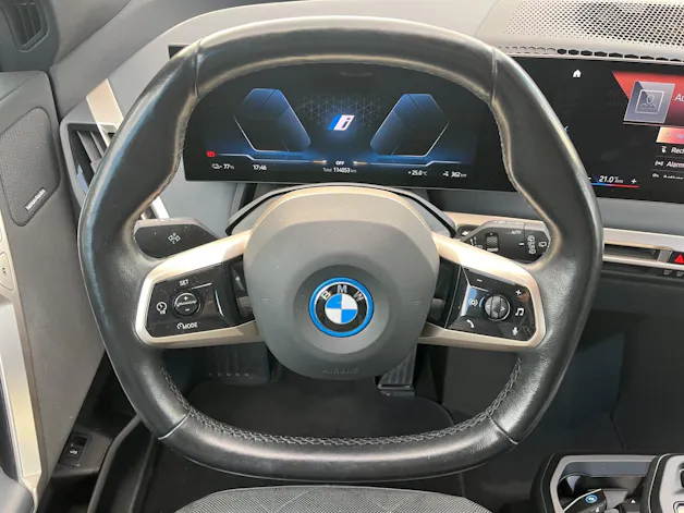 BMW iX xDrive50 (CH)