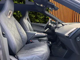 BMW iX xDrive50 (CH)