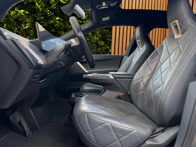 BMW iX xDrive50 (CH)