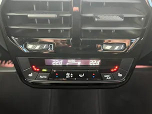 BMW iX xDrive50 (CH)