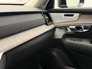 Fahrzeugbild VOLVO XC90 2.0 B5 MH Black Edition AWD