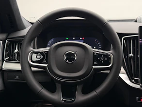 https://vehicle.imgix.net/4344834/df3b2167-1756-478c-b77e-e43f2019bf3e.jpeg