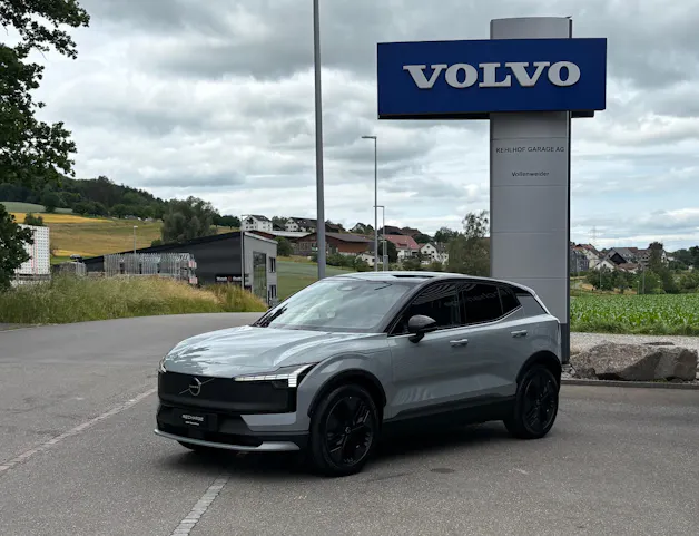 Volvo EX30 CC E60 Twin Performance AWD
