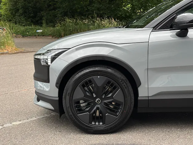 Volvo EX30 CC E60 Twin Performance AWD