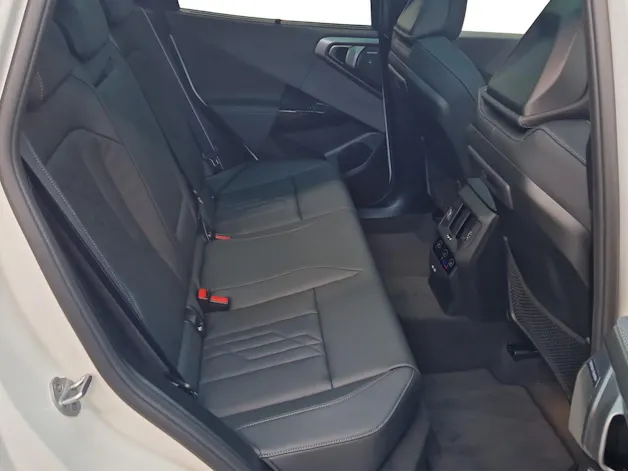 BMW X3 M50i
