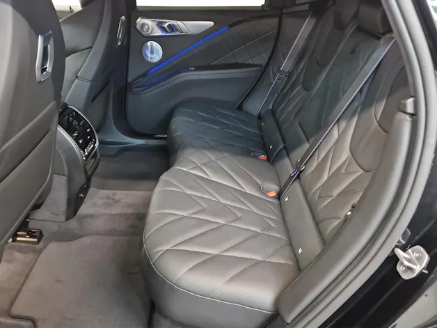 BMW XM 50e Plug-in Hybrid