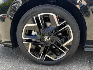 VW Golf VIII 2.0 TSI R-Line DSG 4motion