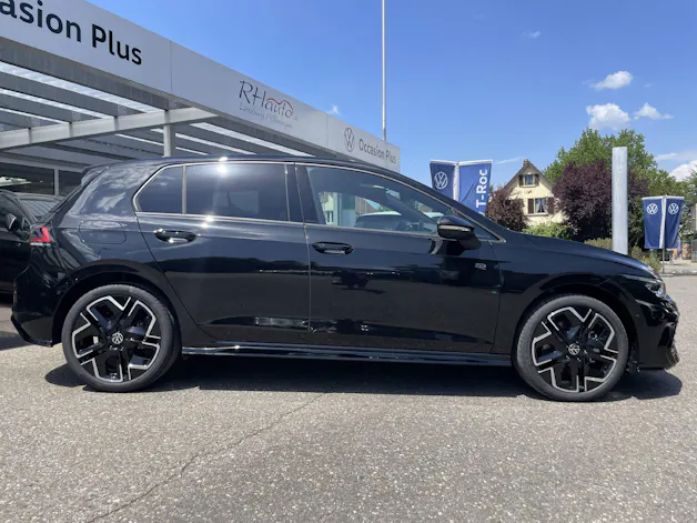 VW Golf VIII 2.0 TSI R-Line DSG 4motion