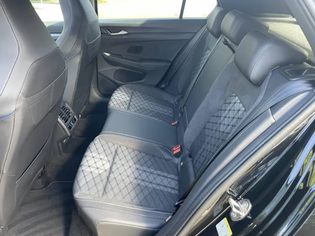 VW Golf VIII 2.0 TSI R-Line DSG 4motion
