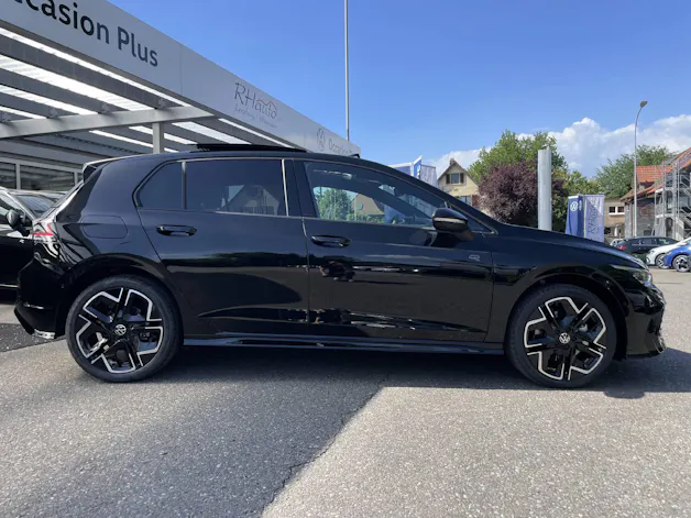 VW Golf VIII 2.0 TSI R-Line DSG 4motion