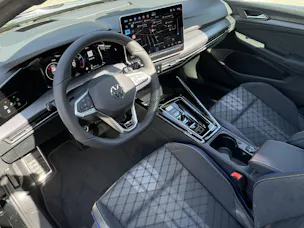 VW Golf VIII 2.0 TSI R-Line DSG 4motion