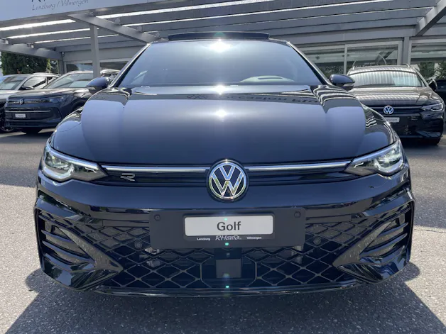 VW Golf VIII 2.0 TSI R-Line DSG 4motion