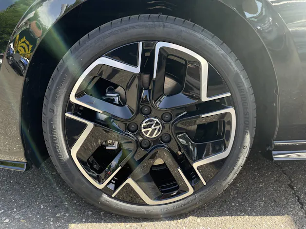 VW Golf VIII 2.0 TSI R-Line DSG 4motion