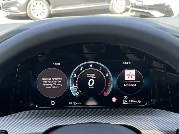 VW Golf VIII 2.0 TSI R-Line DSG 4motion