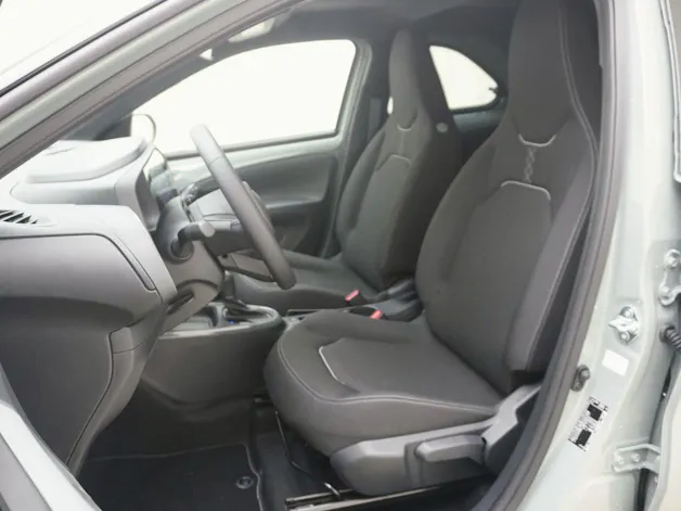 Toyota Aygo X 1.5 VVT-i HSD Trend