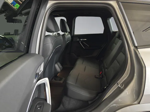 BMW X1 30e xDrive paddles