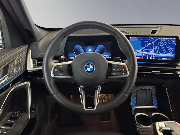 BMW X1 30e xDrive paddles