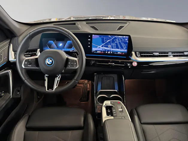 BMW X1 30e xDrive paddles