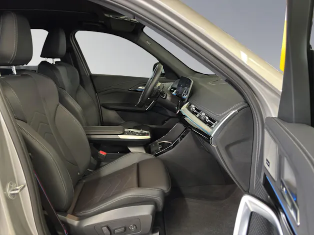 BMW X1 30e xDrive paddles