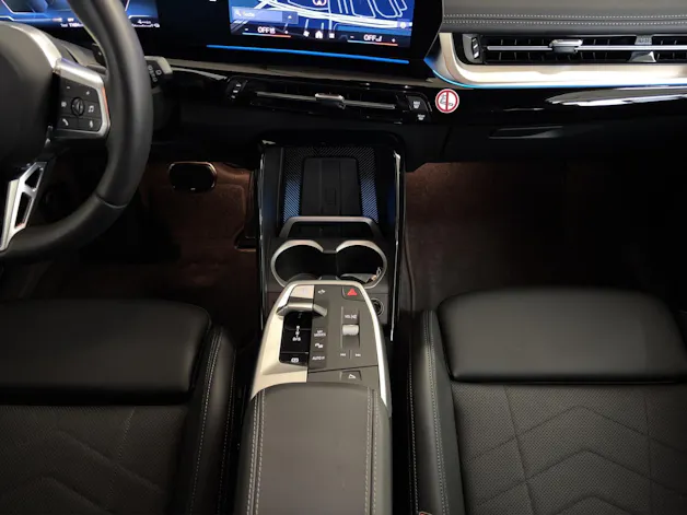BMW X1 30e xDrive paddles