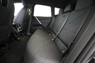https://vehicle.imgix.net/4344981/49796552-f4a7-4ddd-b922-a1a7984a9650.jpg
