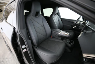 https://vehicle.imgix.net/4344981/5b4912cf-edd1-4f48-823c-97dd15808d59.jpg