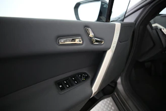 https://vehicle.imgix.net/4344981/d27d81e0-6796-45bb-b3d7-76faf51b699b.jpg