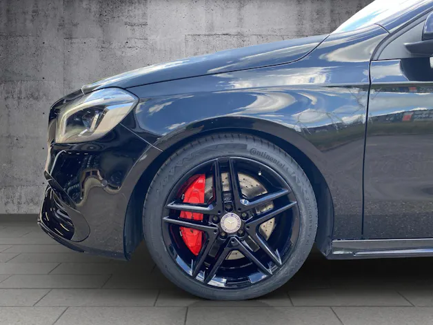 Mercedes-Benz A 45 AMG 4m