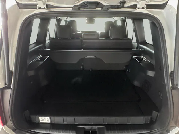 Toyota Land Cruiser 2.8 D 48V Style
