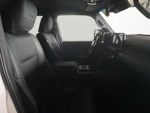 Toyota Land Cruiser 2.8 D 48V Style