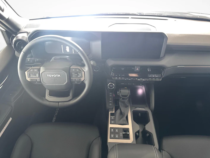 immagine del veicolo TOYOTA LANDCRUISER