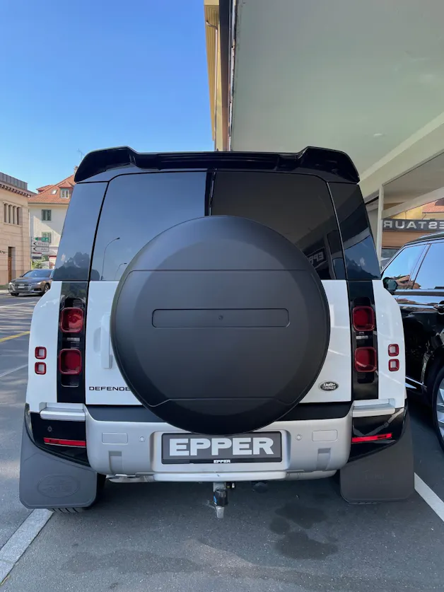 Land Rover Defender 90 3.0 D I6 S