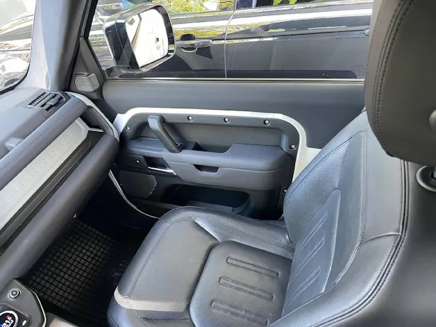Land Rover Defender 90 3.0 D I6 S