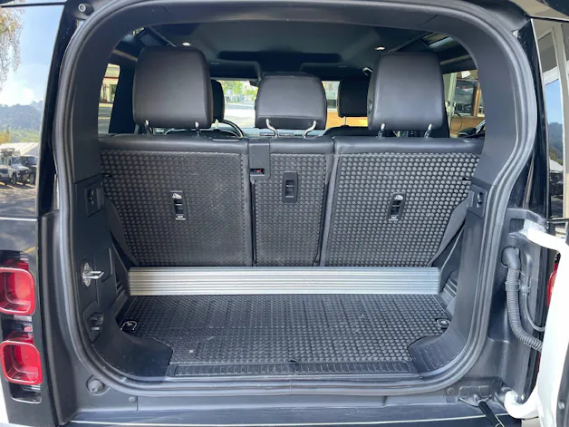 Land Rover Defender 90 3.0 D I6 S