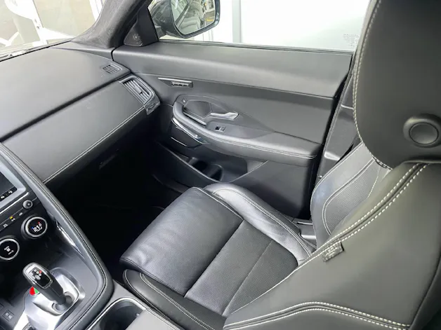 Jaguar E-Pace 2.0 T 300 R-Dynamic HSE AWD