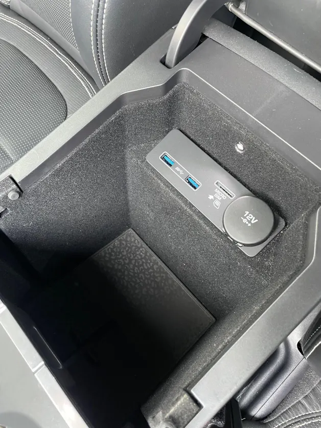 Jaguar E-Pace 2.0 T 300 R-Dynamic HSE AWD
