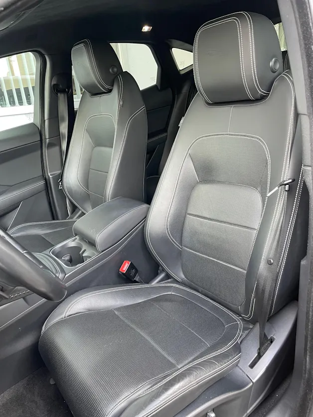Jaguar E-Pace 2.0 T 300 R-Dynamic HSE AWD
