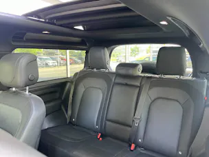 Land Rover Defender 90 3.0 D I6 250 SE