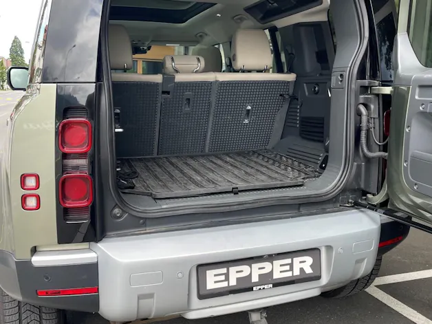 Land Rover Defender 110 2.0 SD4 240 First Edition