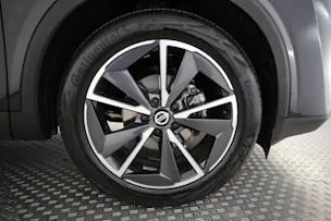 NISSAN Qashqai 1.3 DIG-T Tekna 4x4