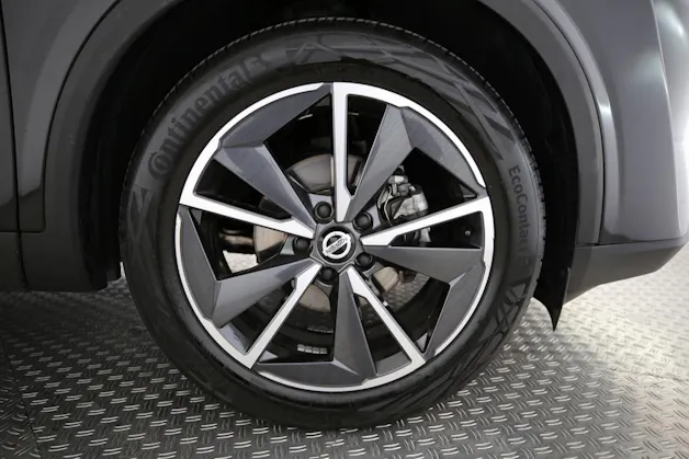 Nissan Qashqai 1.3 DIG-T Tekna 4x4