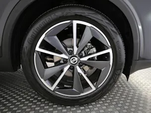 NISSAN Qashqai 1.3 DIG-T Tekna 4x4