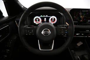 NISSAN Qashqai 1.3 DIG-T Tekna 4x4