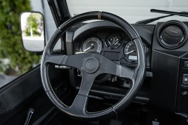 Land Rover Defender 90 2.4 Tdi ST