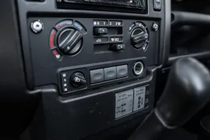 Land Rover Defender 90 2.4 Tdi ST