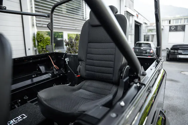 Land Rover Defender 90 2.4 Tdi ST